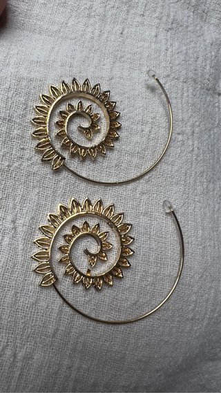 Lote x 3 pares de pendientes espiral loto hojas