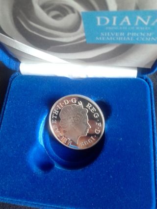 MONEDA DE PLATA CONMEMORATIVA ROYAL MINT DE DIANA.