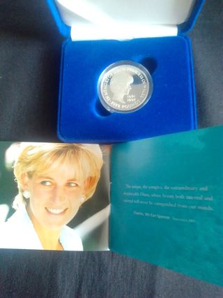 MONEDA DE PLATA CONMEMORATIVA ROYAL MINT DE DIANA.