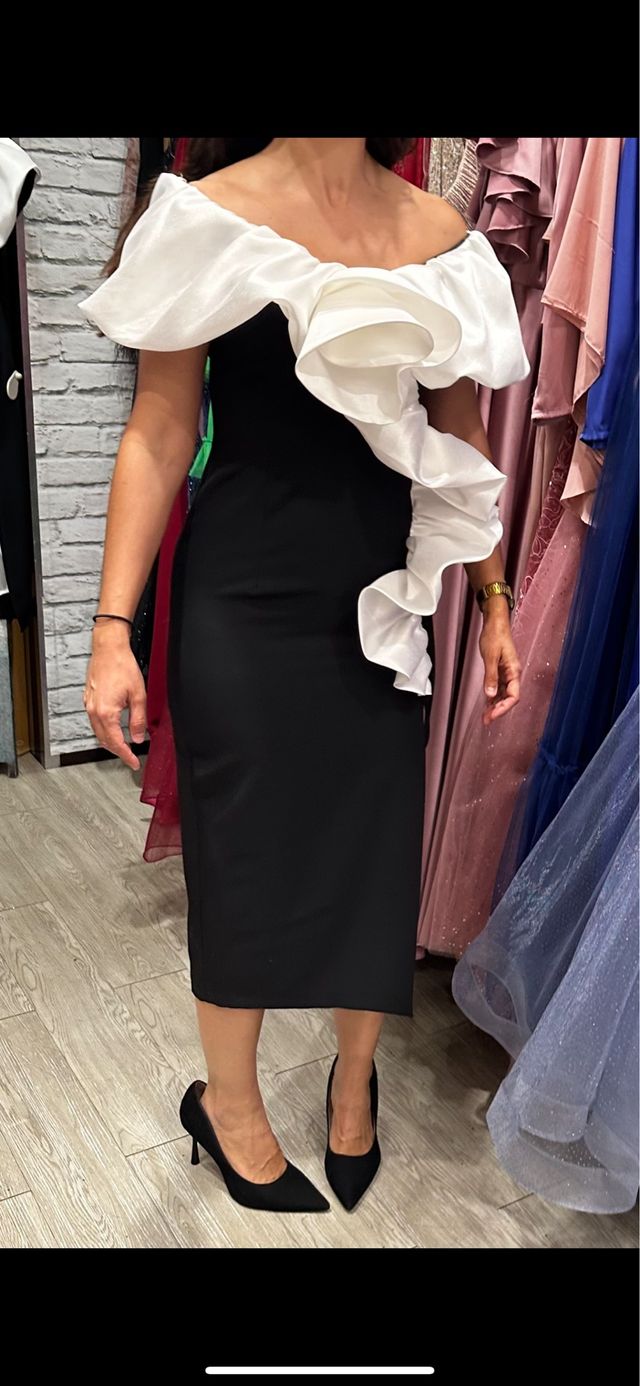 Vestido midi blanco y negro sin estrenar.