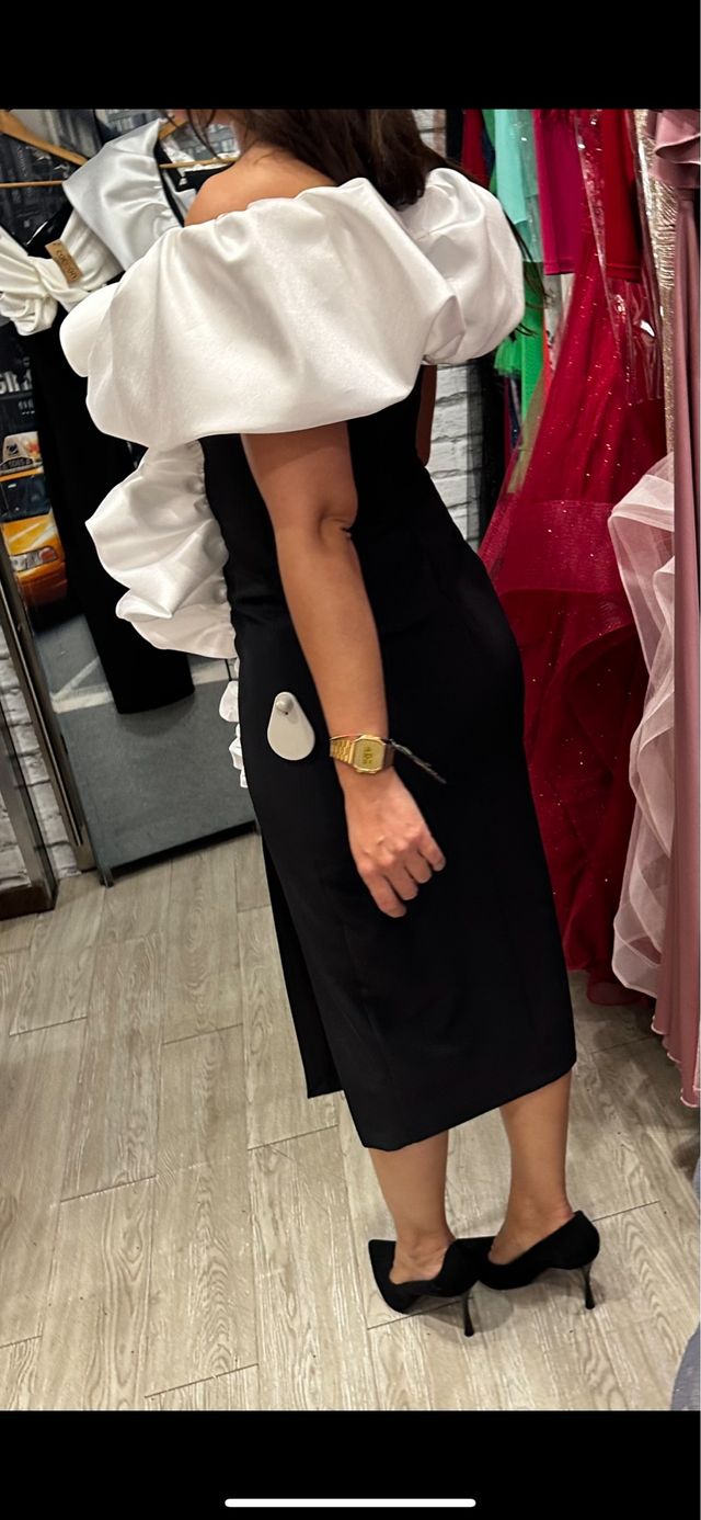 Vestido midi blanco y negro sin estrenar.