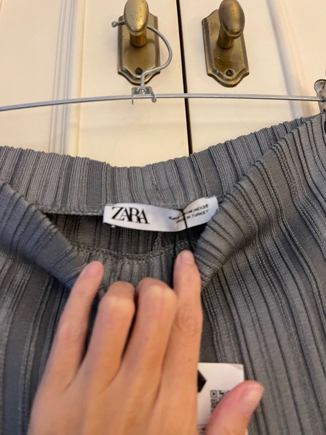 Pantalones Zara grises