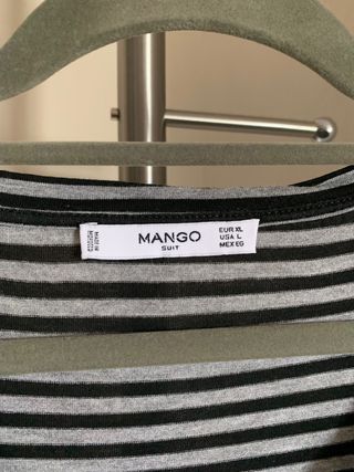 Camiseta de rayas, gris y negra, talla XL. Mango