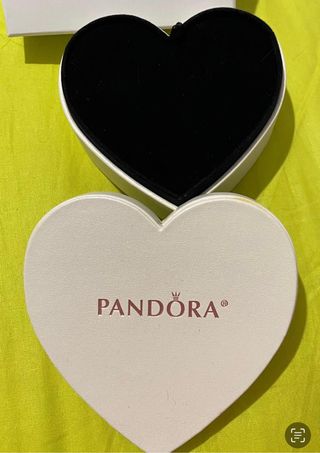 ARTICULOS PANDORA (MERCHANDISING)