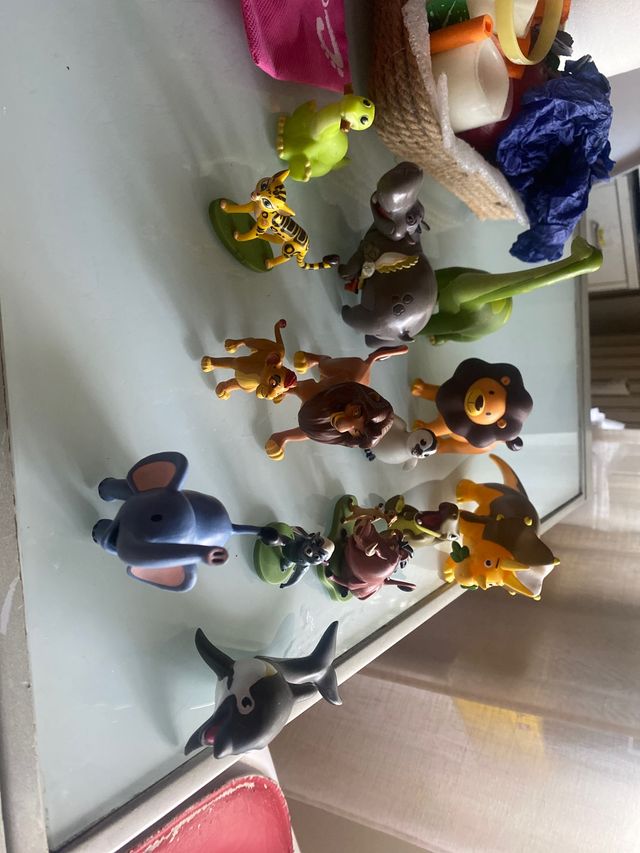 Lote Disney rey leon y animales del mundo