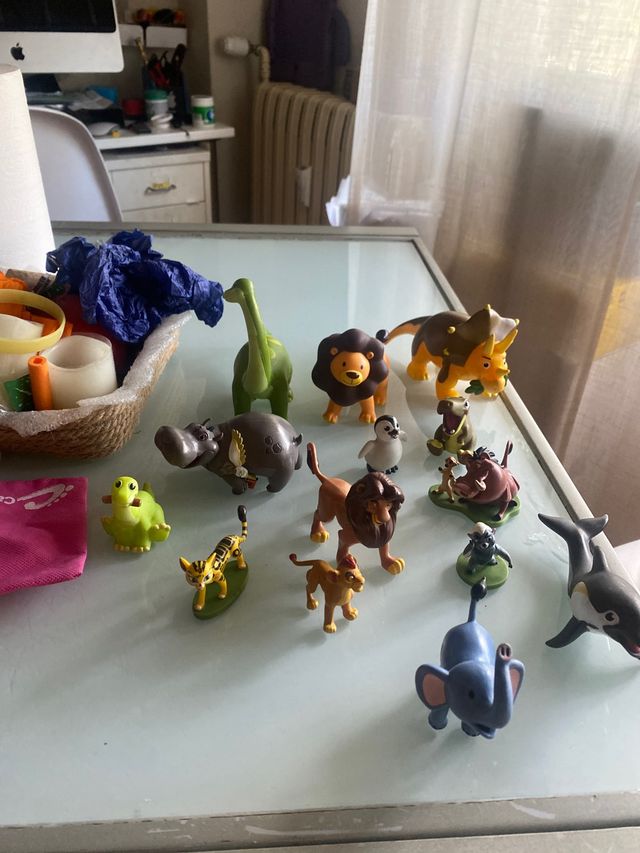 Lote Disney rey leon y animales del mundo