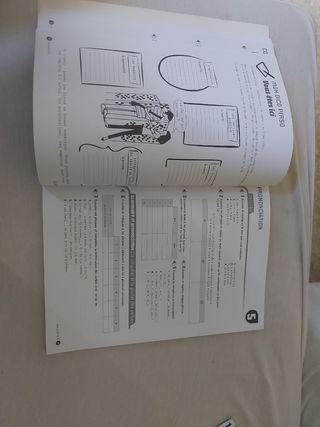 Libro de francés 1 de Bachillerato y cuadernillo