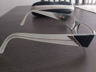 Armação de óculos de senhora