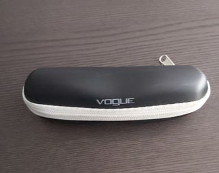 Armação de óculos de senhora