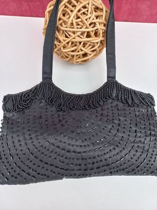 Bolso fiesta 
No chinos 