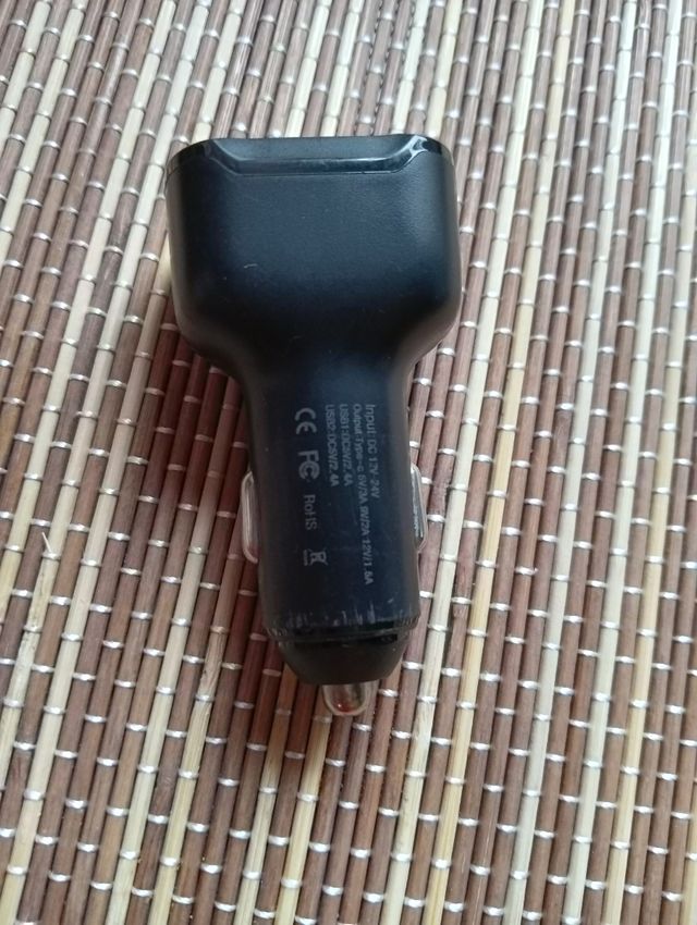 Cargador USB para coche