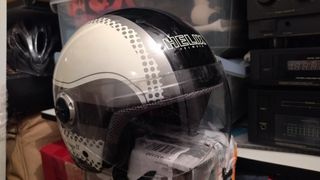 Casco jet