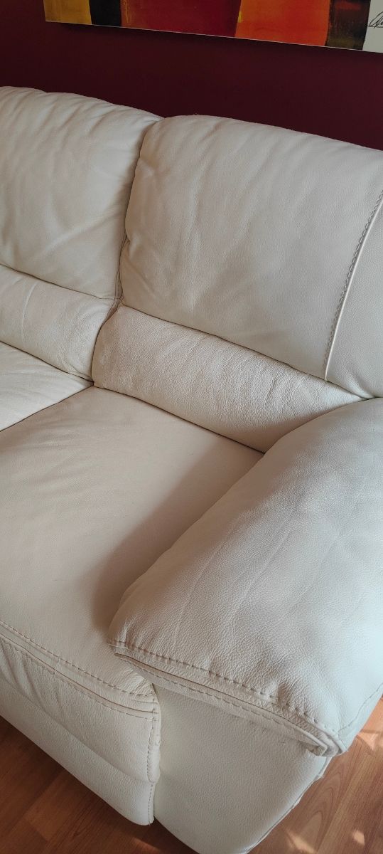 Sofá piel beig