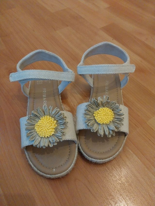 Sandalias de niña