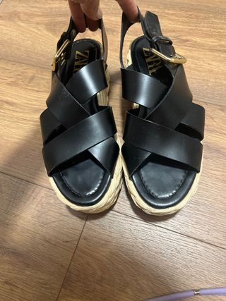 Sandalia Zara