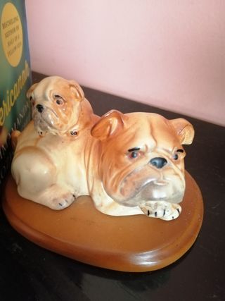 Sujeta libros estantería, de porcelana y madera.