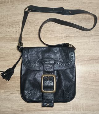 BOLSO DE PIEL COLOR NEGRO