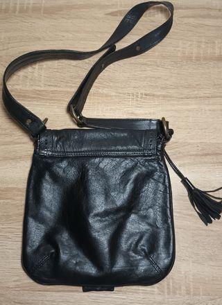 BOLSO DE PIEL COLOR NEGRO
