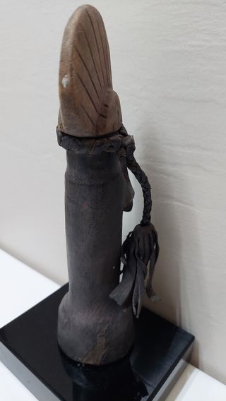 Muñeca MOSSI de Burkina forrada cuero
