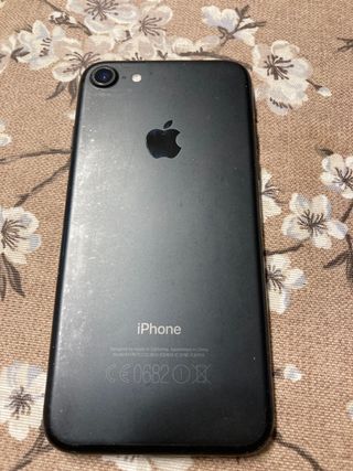 Apple iPhone 7 32GB (model A1778)