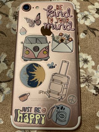 Apple iPhone 7 32 GB con pantalla rota y caja.