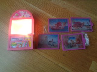 Barbie armario y televisión 2 en 1