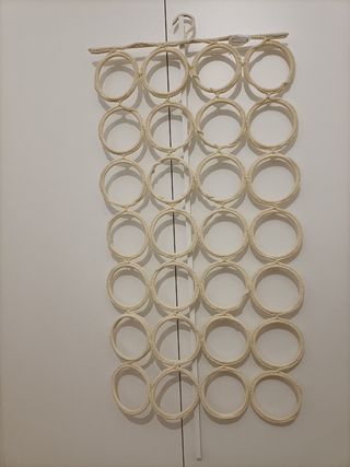 Percha para pañuelos!!!!!. 5 euros