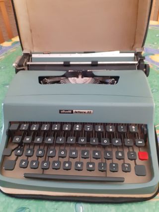 Olivetti lettera 32 máquina de escribir