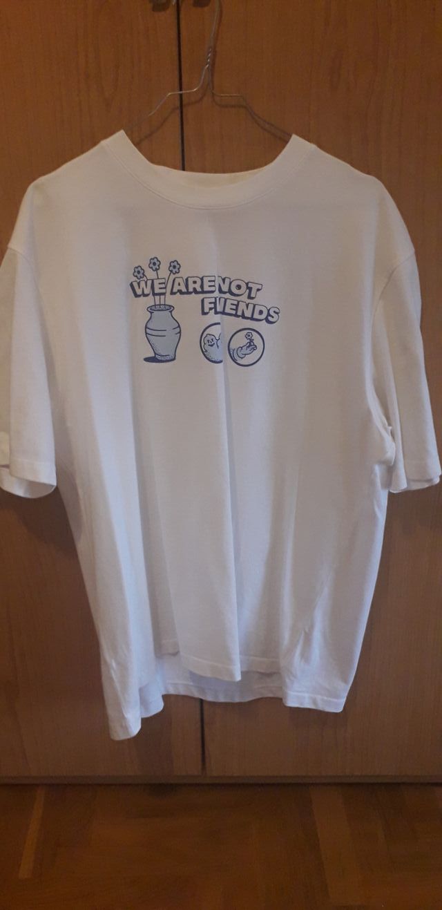 Camiseta We are not friends XL