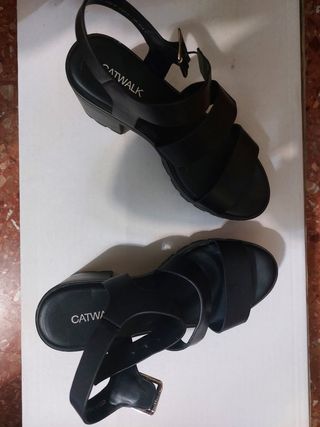 Sandalias tipo mustang