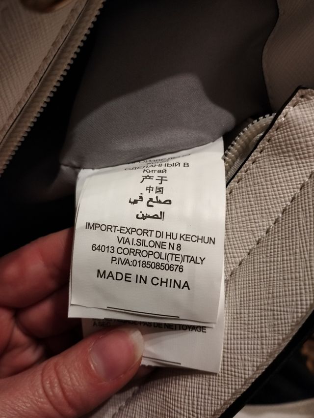 Borsetta bianca e azzurra