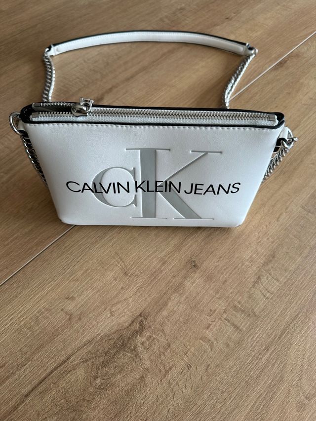 Bolso Calvin klein NUEVO 
