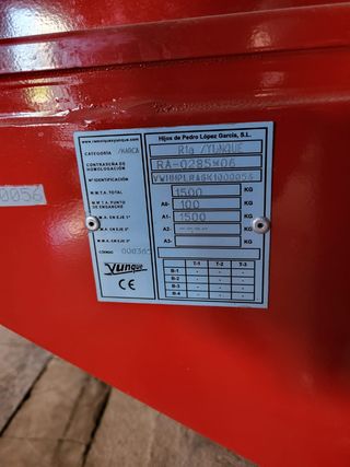 remolque para almendras olivas leña  granja