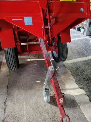 remolque para almendras olivas leña  granja