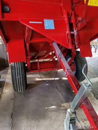 remolque para almendras olivas leña  granja