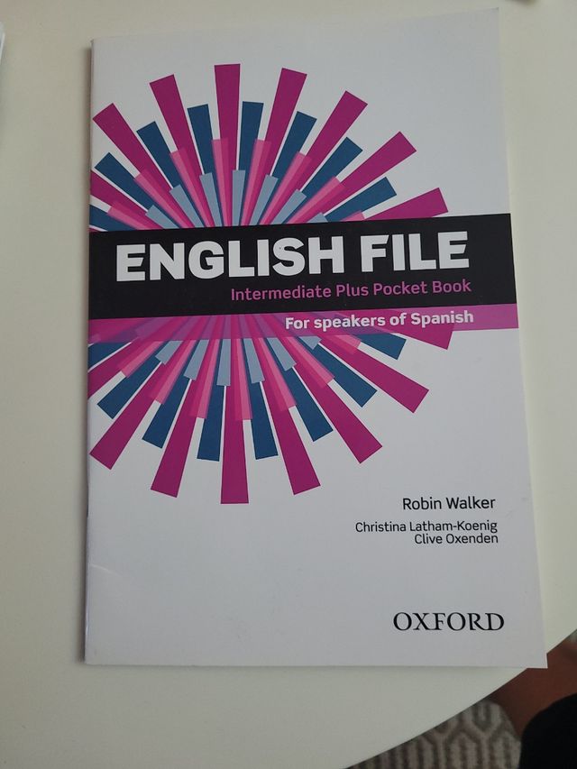 Libros ENGLISH FILE intermediate plus
