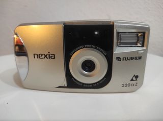 cámara analógica Fujifilm nexia 220ixZ