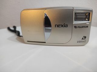 cámara analógica Fujifilm nexia 220ixZ