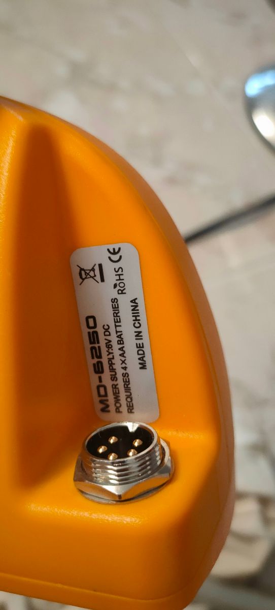 Detector metales MD 6250
