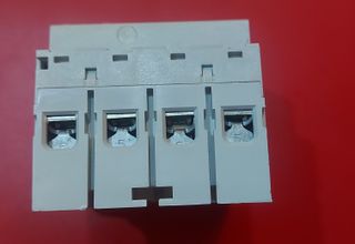 Diferencial trifásico 25A merlín gerin