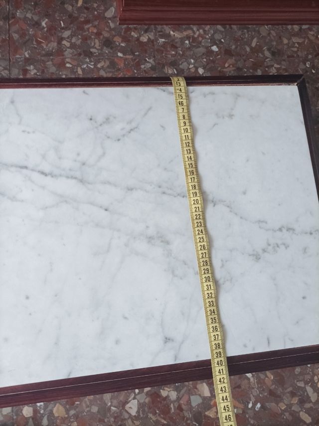 Mesa centro de madera y marmol