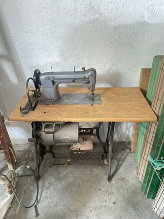 maquina de coser antigua