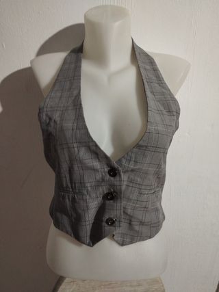 Chaleco cuadros pone t40 pero es pequeña