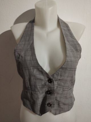 Chaleco cuadros pone t40 pero es pequeña