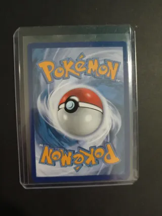 3 Cartas Pokemon secretas.