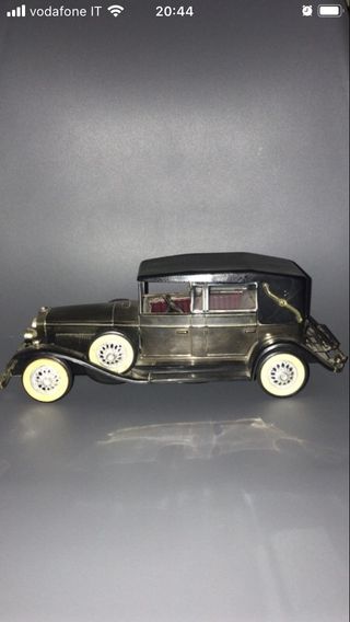 Radio riproduzione auto d’epoca