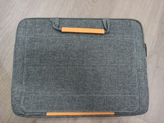 Maletin para portatil sin estrenar. Es acolchado