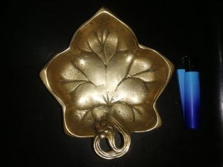 ENVIO! ANTIGUO CENICERO INDIA LATON HOJA ARBOL VER