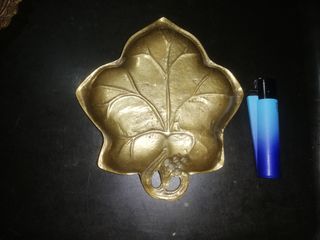 ENVIO! ANTIGUO CENICERO INDIA LATON HOJA ARBOL VER