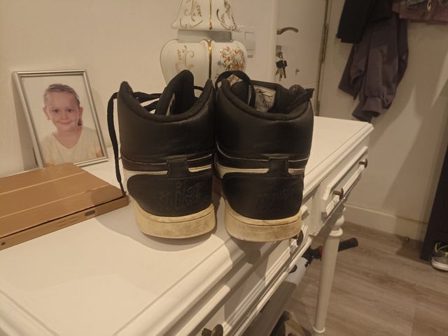 Nike ebernon mid negras